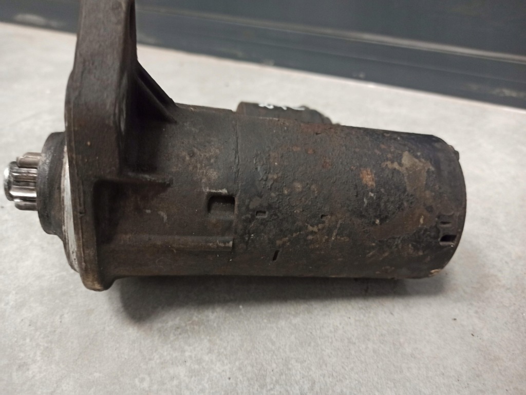 Vw golf v 03-10 1.4b стартер 00001122404 Недорого