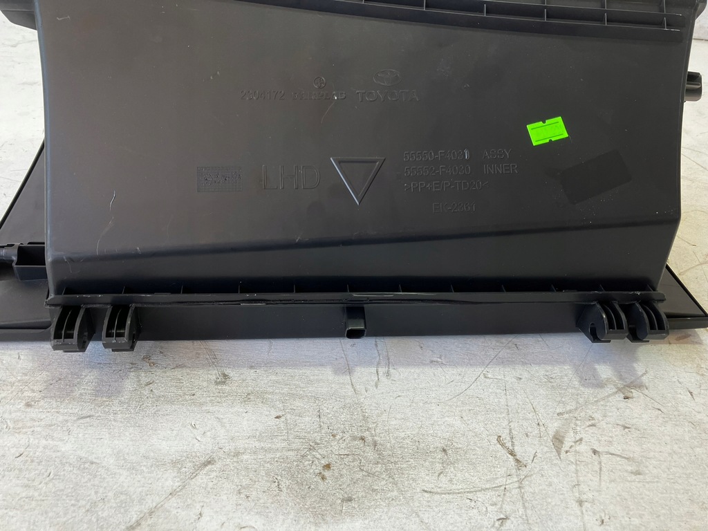 фото №12, C-hr chr бардачок пасажира великий подряпини