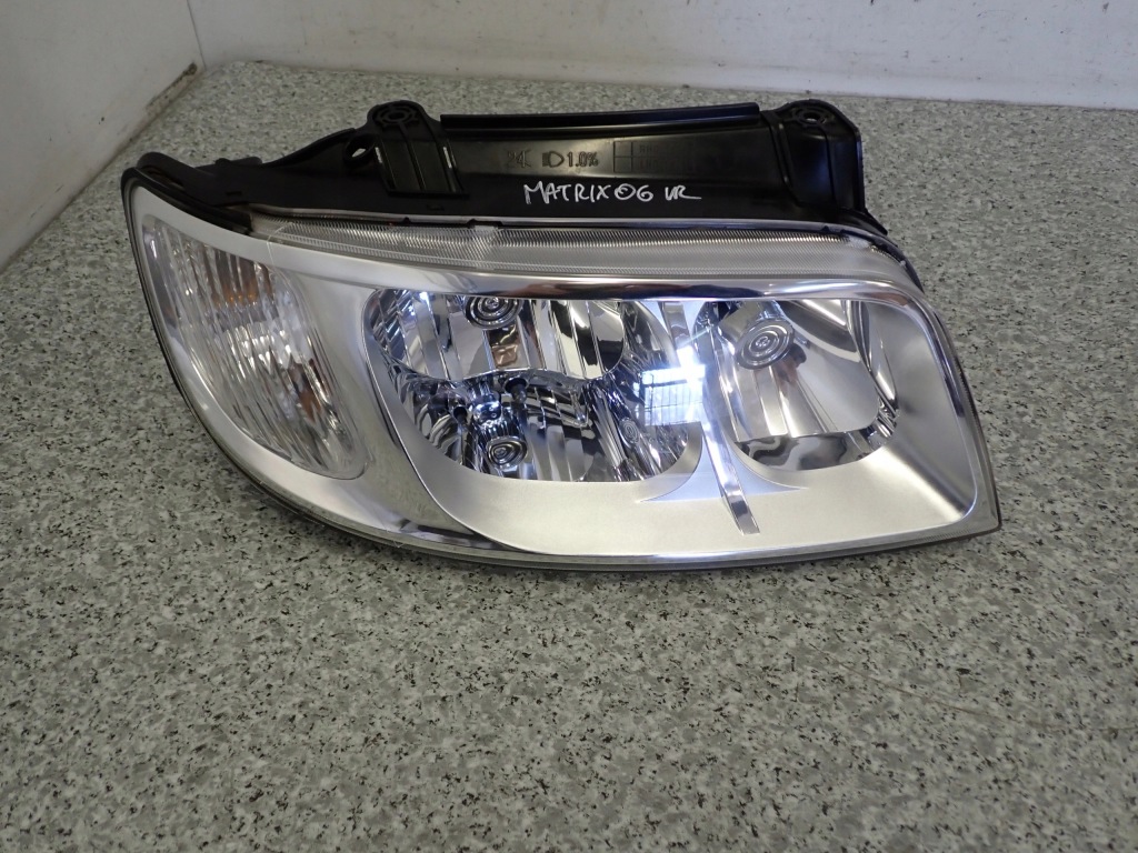 фото №1, Hyundai matrix 05-07 лампа передня права фара europa