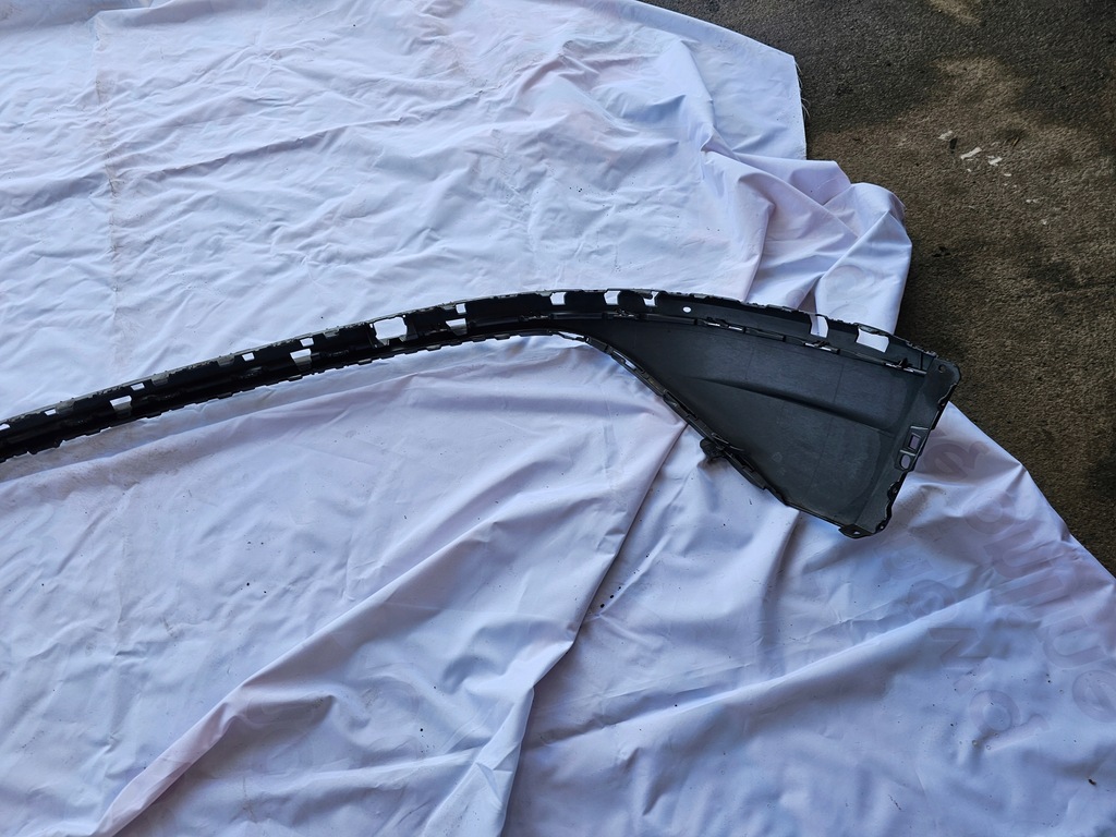 фото №16, Vw touareg iii накладка спойлер бампера задняя 760807521a