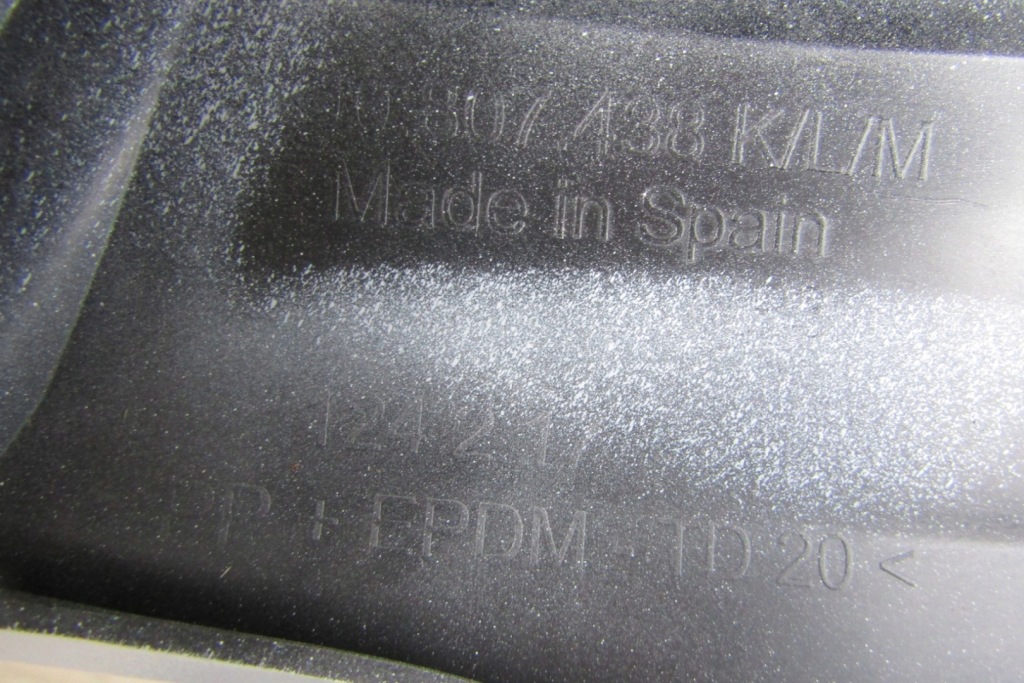 Обшивка уголок бампер правый перед audi q3 offroad 11-13 8u0 Киев