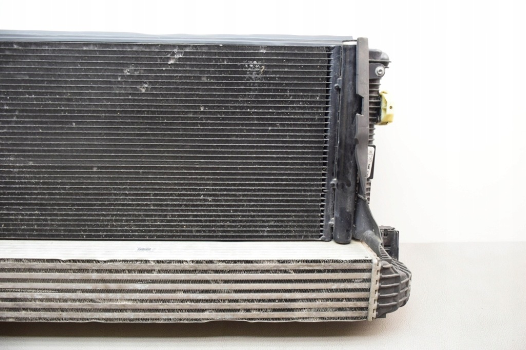 Комплект радіатор audi a1 8x1, 8xk 5q0959455am 1.4l бензиновий 136kw 2014 в Україні