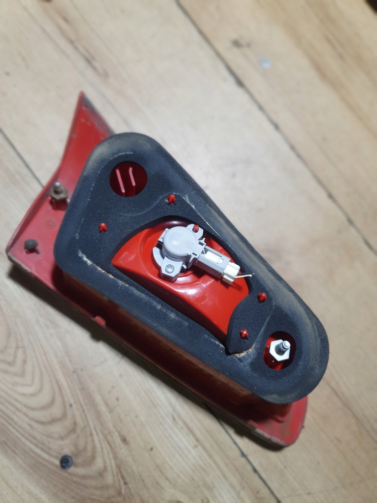 фото №3, Alfa romeo 147 лампа правая w крышка