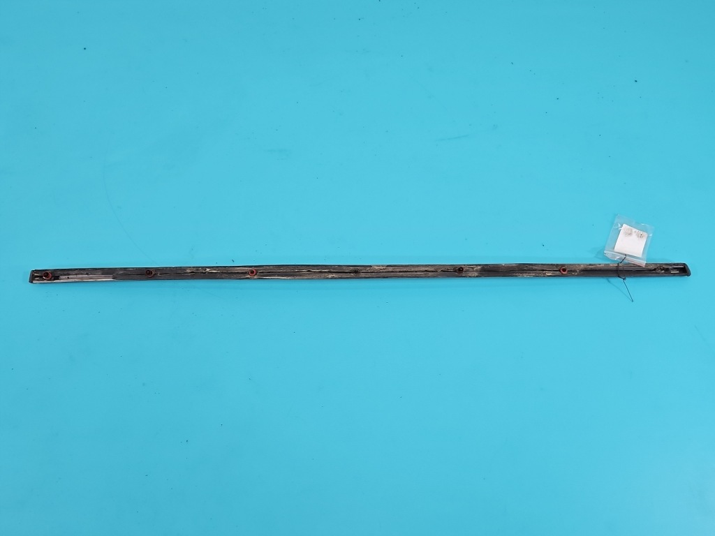 фото №8, Молдинг дверь перед левая mercedes 123