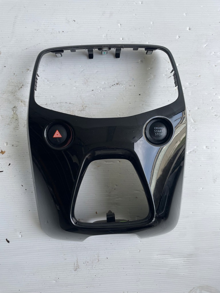 фото №1, Панель средний peugot 108 rok 2015