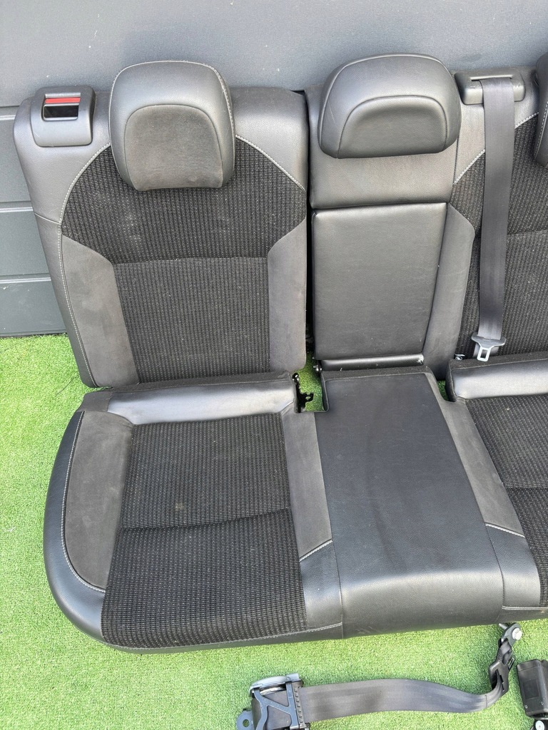 фото №5, Citroen c4 ii b7 сиденья заднее сиденье комплект ремни