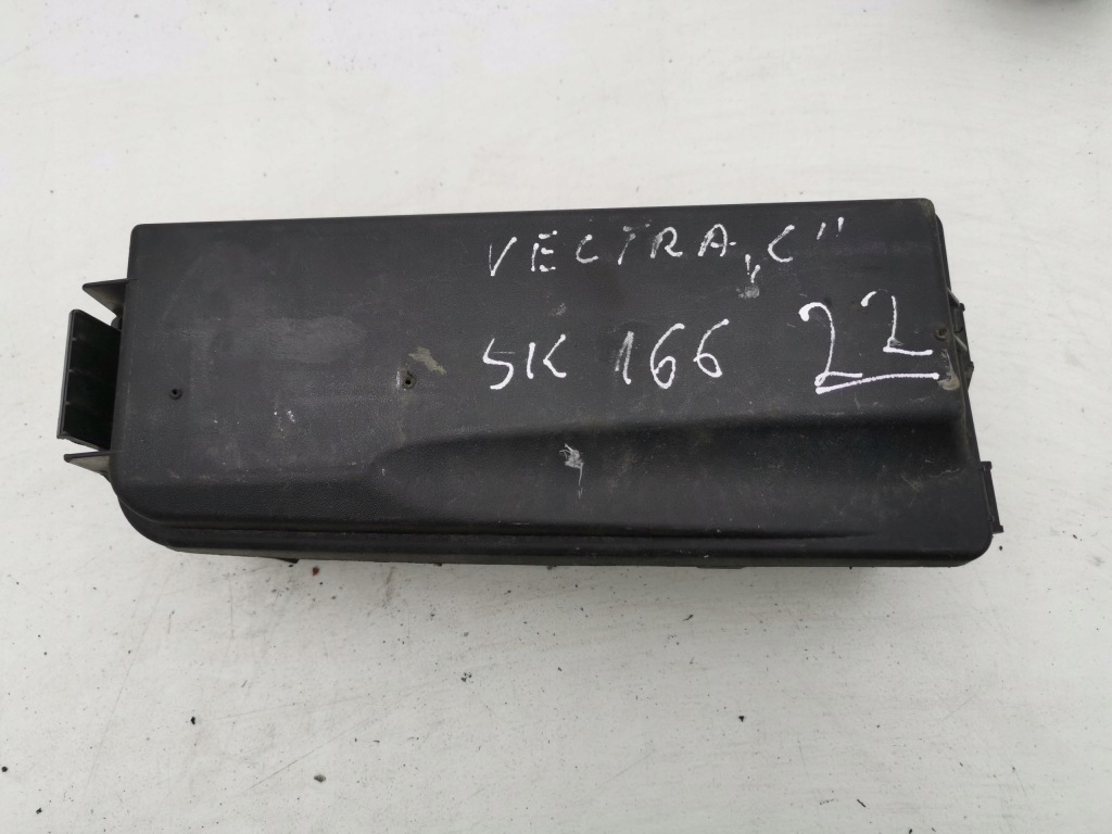 Купити Коробка запобіжників bsi 13205802gn opel vectra c