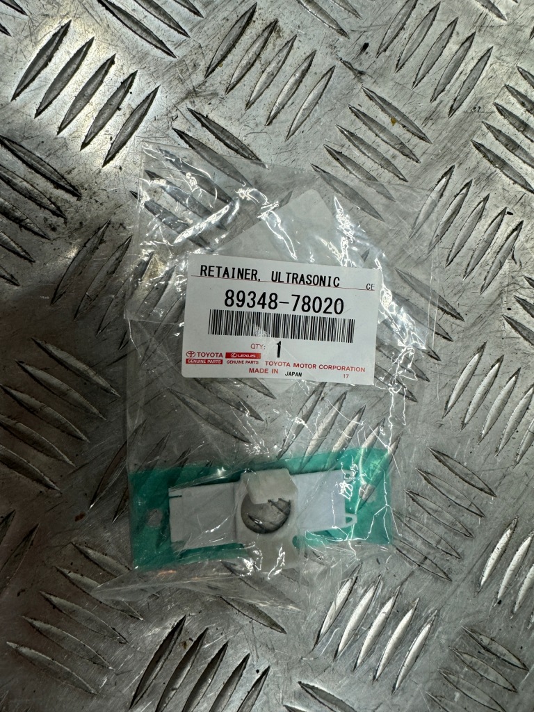 фото №1, Lexus rc rcf lc gsf вставка датчика паркування кронштейн pdc nowa оригінал