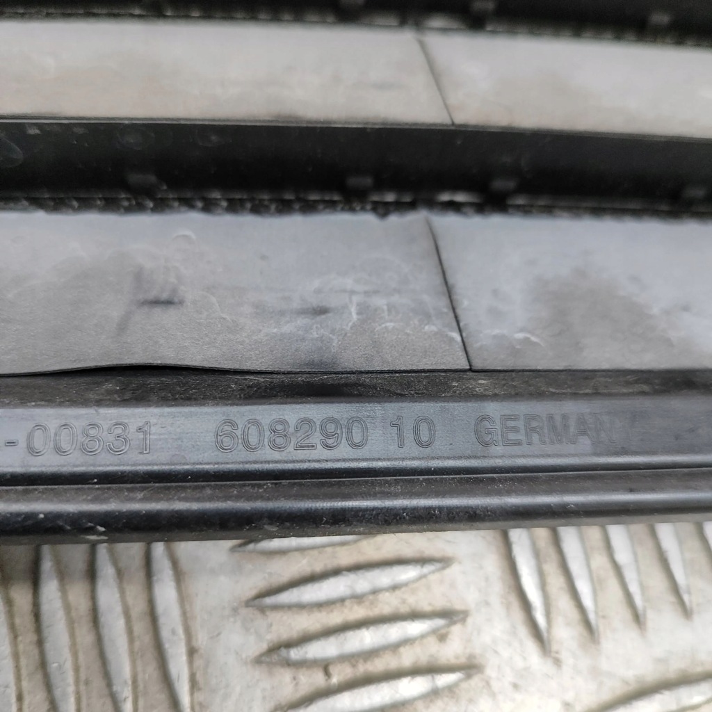 фото №6, Bmw 3 g20 g21 2019 решётка вентиляционная pod бампером задним