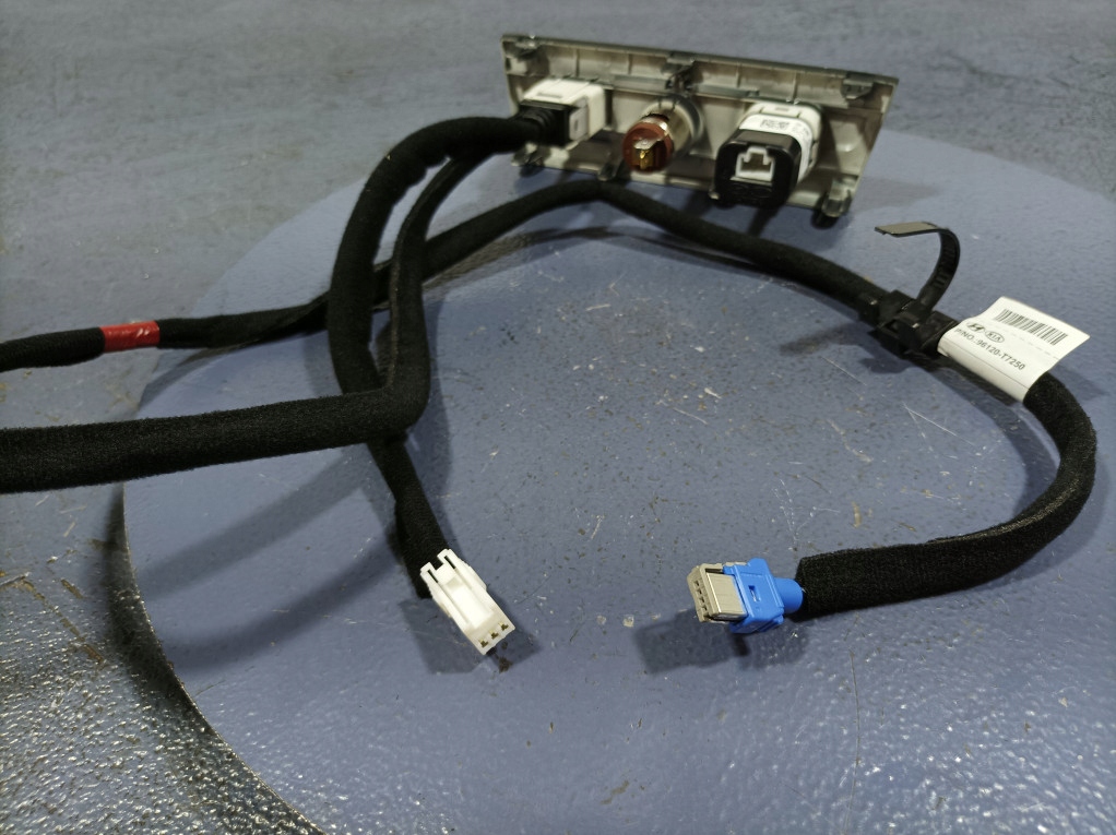 фото №6, Hyundai i20 iii 20- разъём прикуривателя usb 96125-q0020 96120-t7250