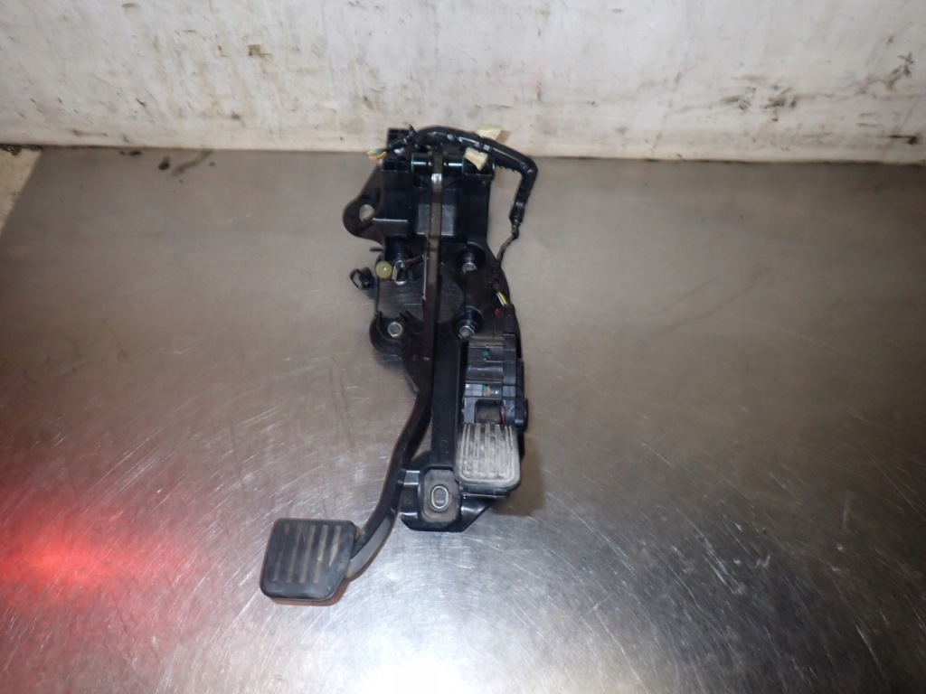 Купить Педаль сцепления тормоза ford mondeo v 1.5