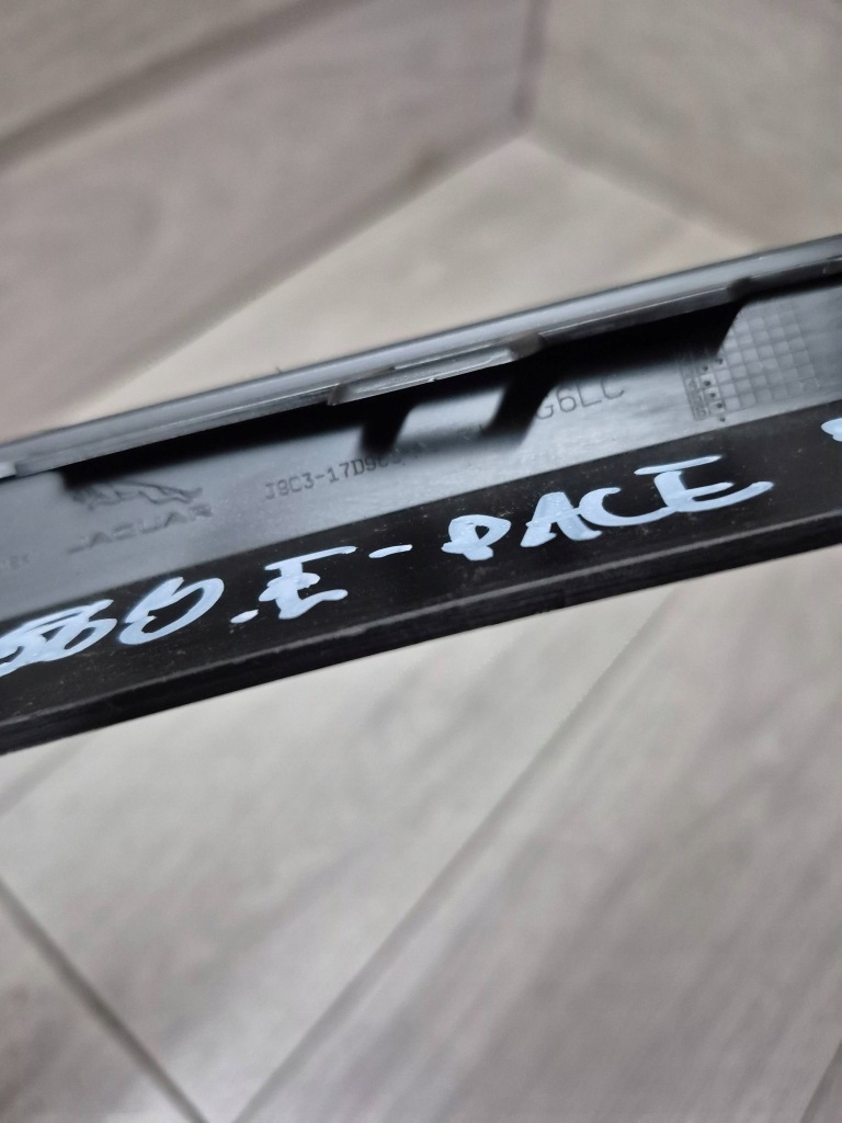 фото №5, 11563. jaguar e-pace молдинг бампер правий задня j9c3-17d960-a