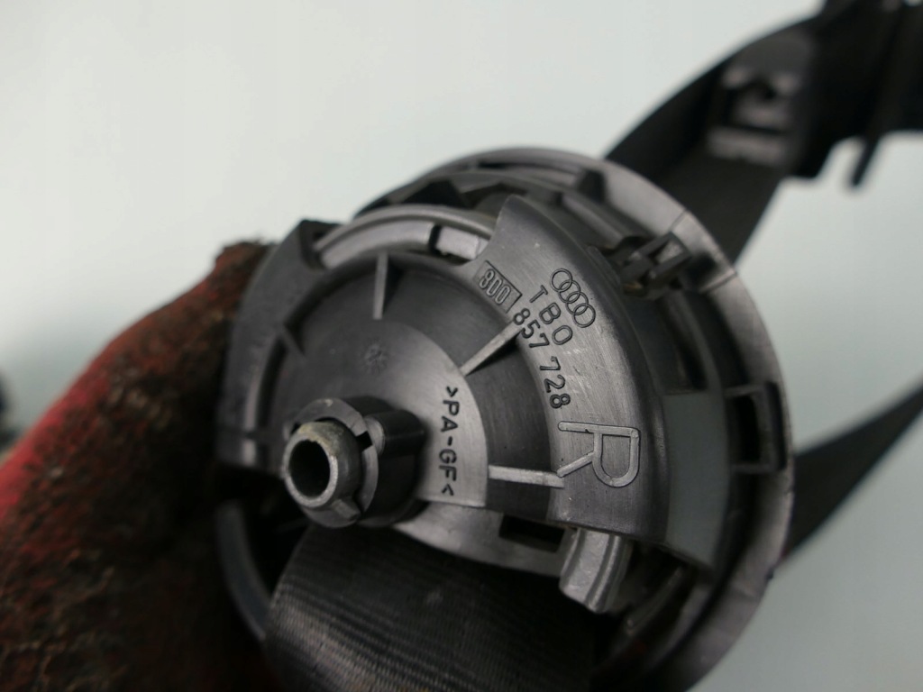 фото №4, Audi a8 d2 przed lift pas безпеки лівий задня