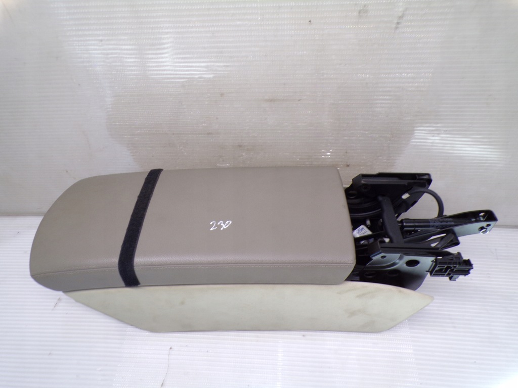 Купити Підлокітник mercedes sl r 230