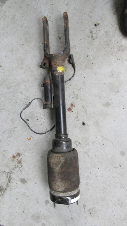 фото №9, Mercedes w164 передній амортизатор перед правий