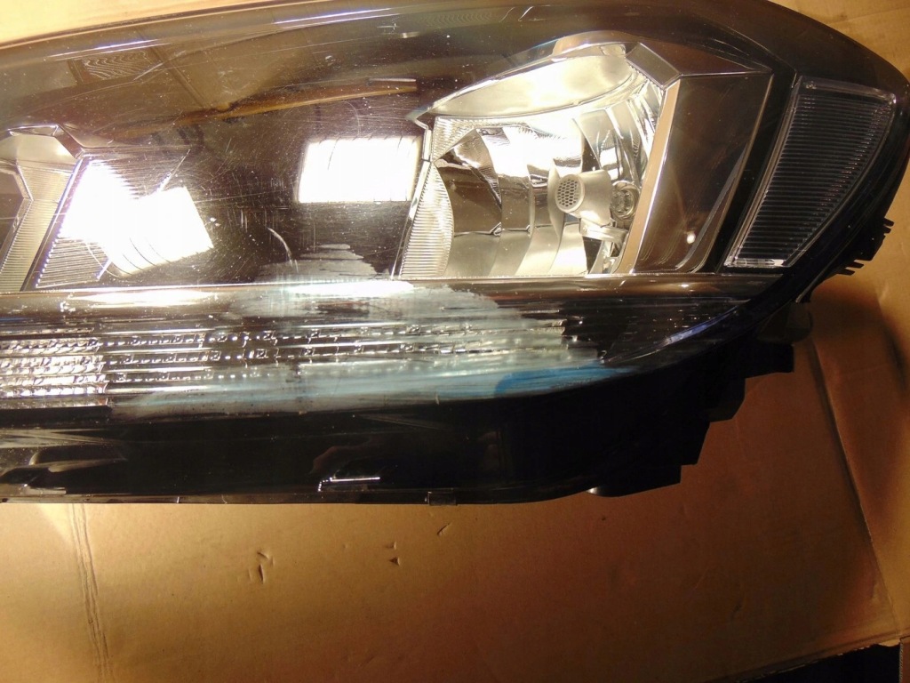 фото №9, Лампа ліва перед vw touran iv 5tb941005a europa