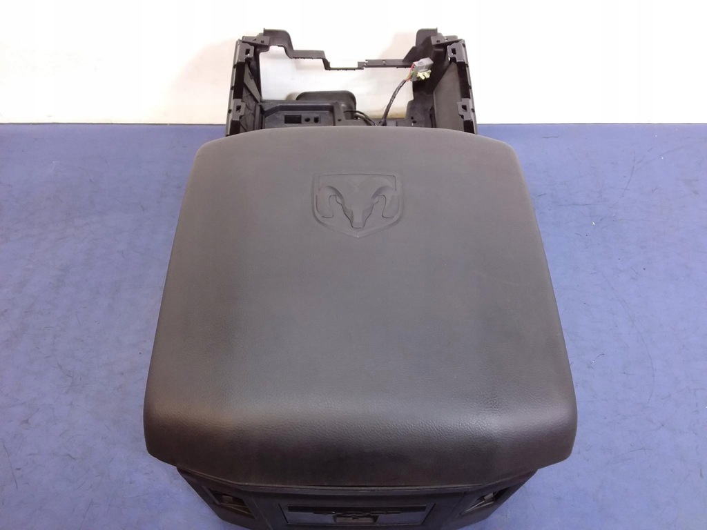 фото №5, Dodge ram 1500 iv підлокітник тунель середній