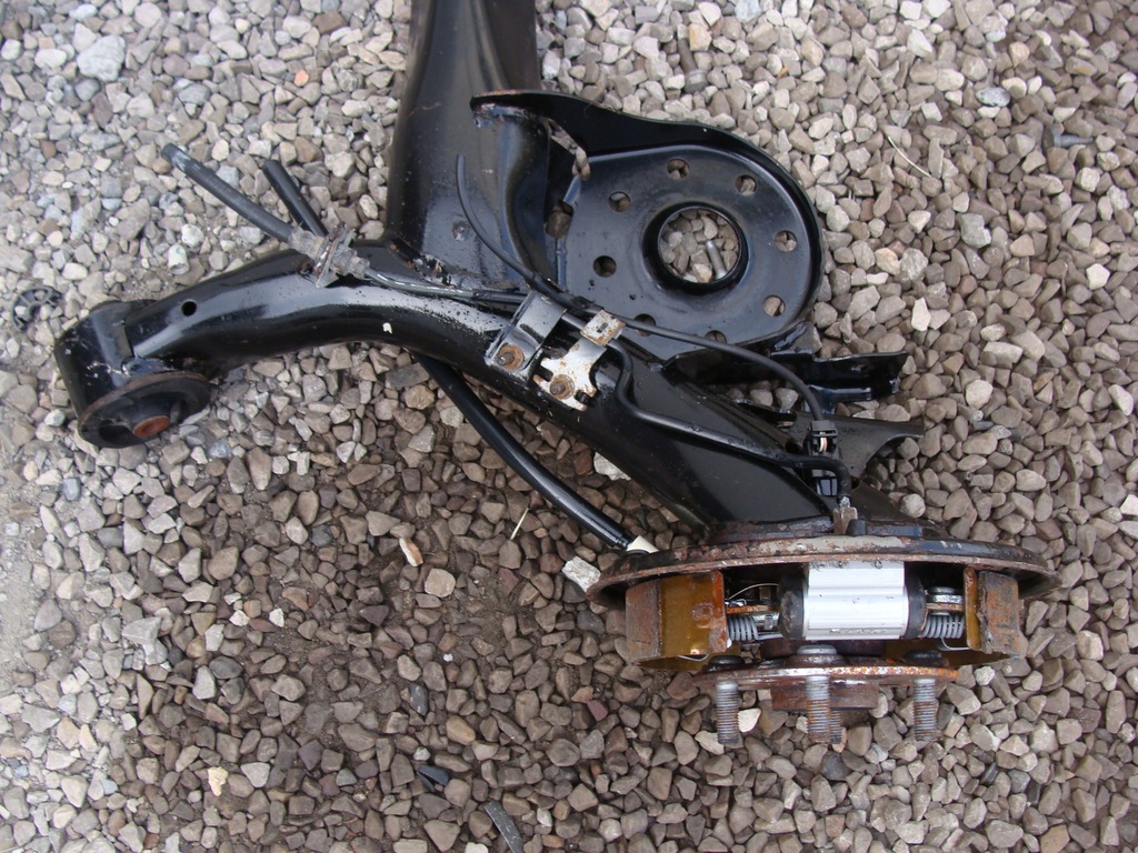 фото №3, Балка oś задняя toyota yaris ii iii барабан !!!