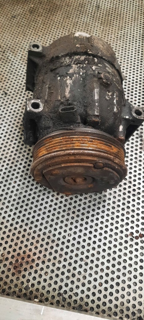 фото №2, Компрессор кондиционера 6560630 renault master