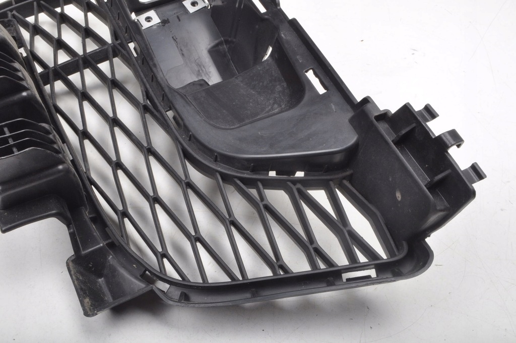 фото №7, Toyota supra mk5 решётка решётка радиатора бампера правая 8811318