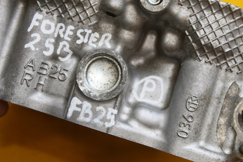 фото №12, Головка правая forester v legacy vi 2.5 b fb25