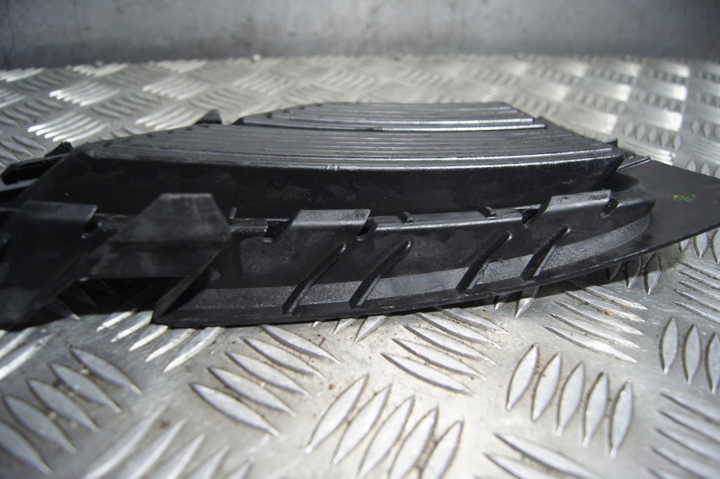 фото №8, Решётка бампера левый перед vw golf sportsvan