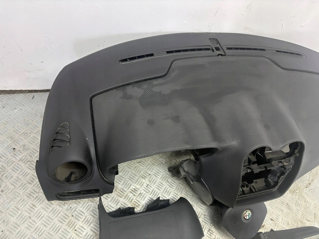 фото №5, Панель приладів консоль подушка безпеки ремені натягувачі комплект alfa romeo mito