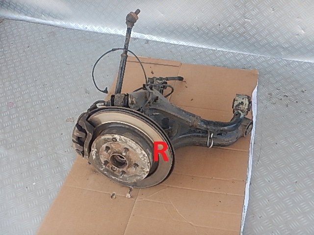 фото №1, Land rover discovery 4 iv 3.0 sdv6 поворотный кулак задняя r