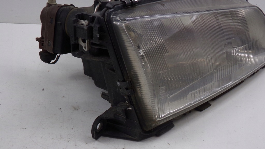 фото №8, Peugeot 306 93-96 фара правый valeo моторчик