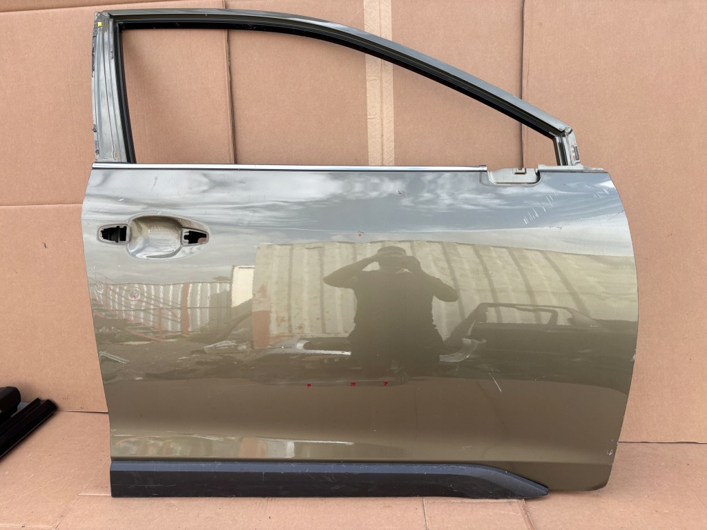 фото №1, Subaru outback 6 vi bt 2020- дверь правое передние правый перед