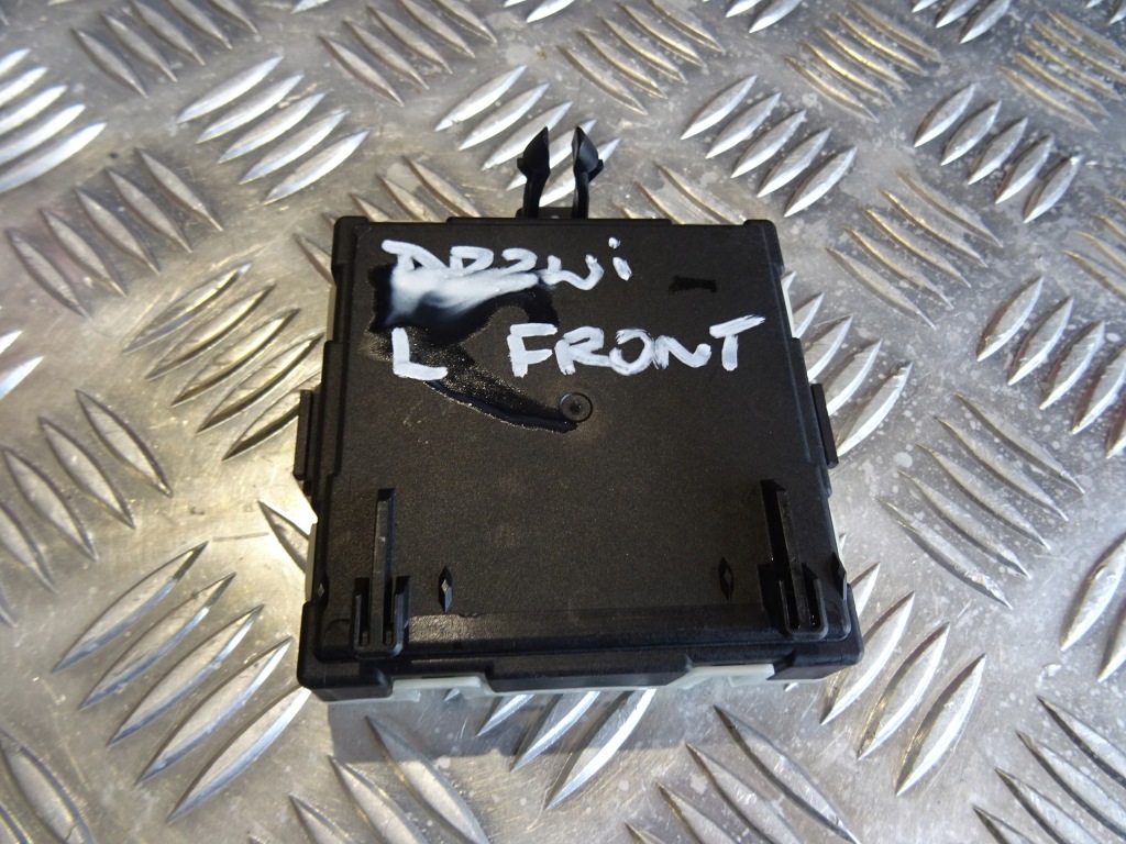 Купити Mercedes e-klasa w213 рестайлінг  модуль двері a1679003811