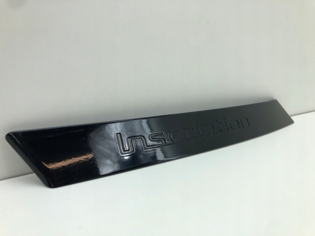 фото №1, Volvo xc40 inscription молдинг крила лівий задня kolor-717 31463684