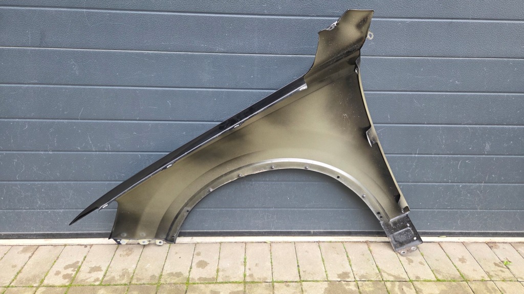 Купить Audi q7 15-19 крыло  правый  перед 4m0821106d