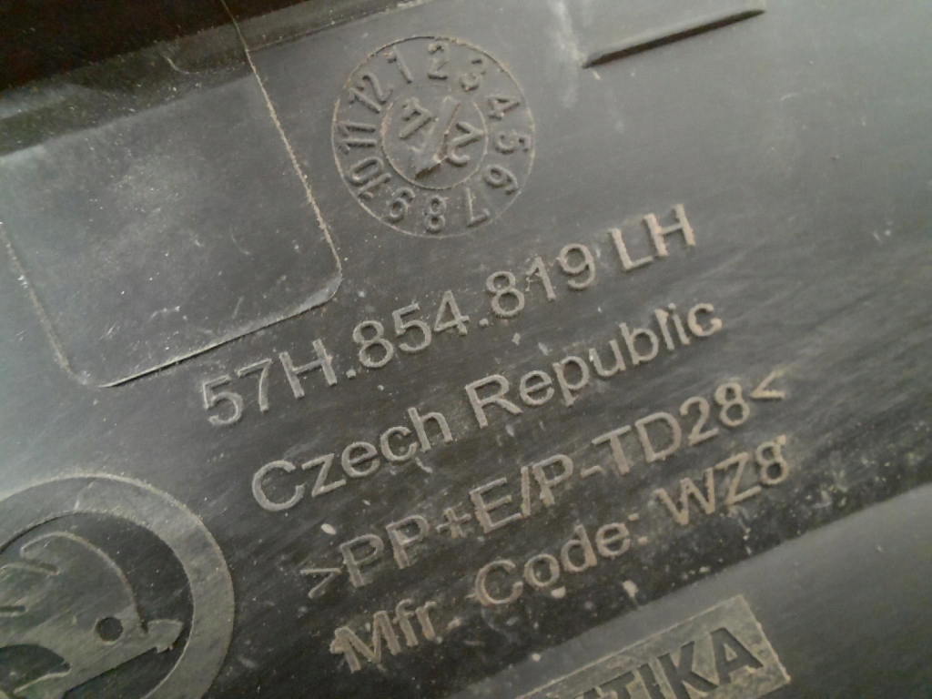 фото №7, Skoda karoq lift 21- молдинг крыла задняя левый левая задняя 57h854819