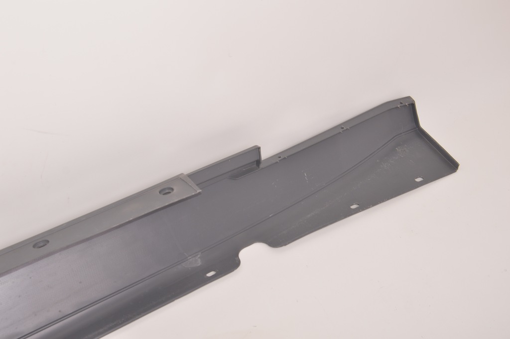 фото №7, Maserati granturismo молдинг накладка порог левая