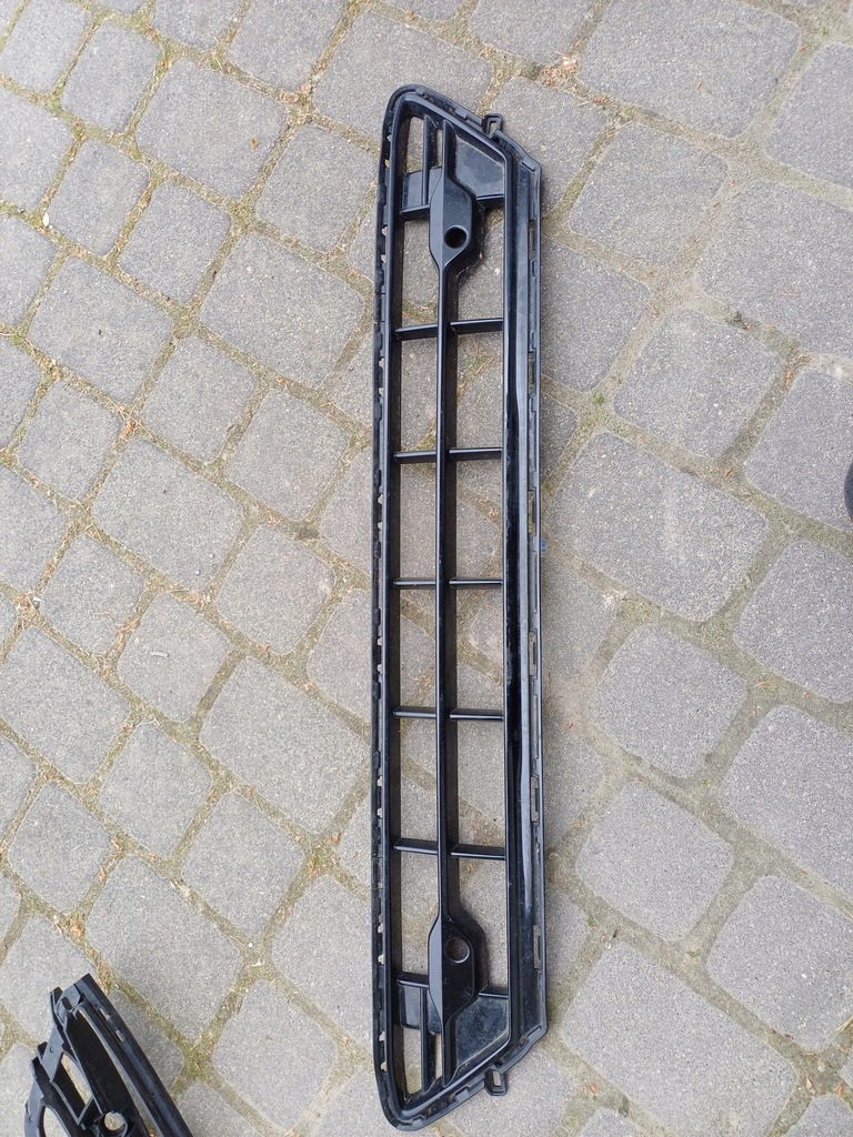 фото №1, Решётка бампера volvo xc60 ii 2017- середина r-design