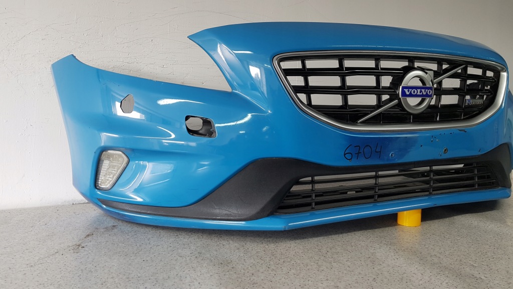 фото №2, Volvo v40 r-design 2012 - бампер перед 6704