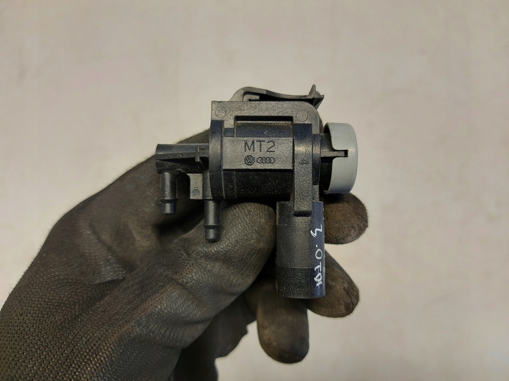 фото №1, Audi a8 d5 4n клапан вакуумa 1k0906283a