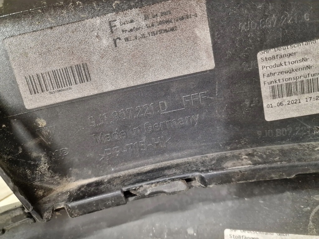 фото №15, Porsche taycan 9j1 бампер передній перед 9j1807221