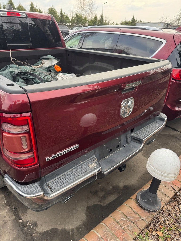 фото №1, Dodge ram 1500 v 19-бампер kompletny задняя хром 4 x pdc