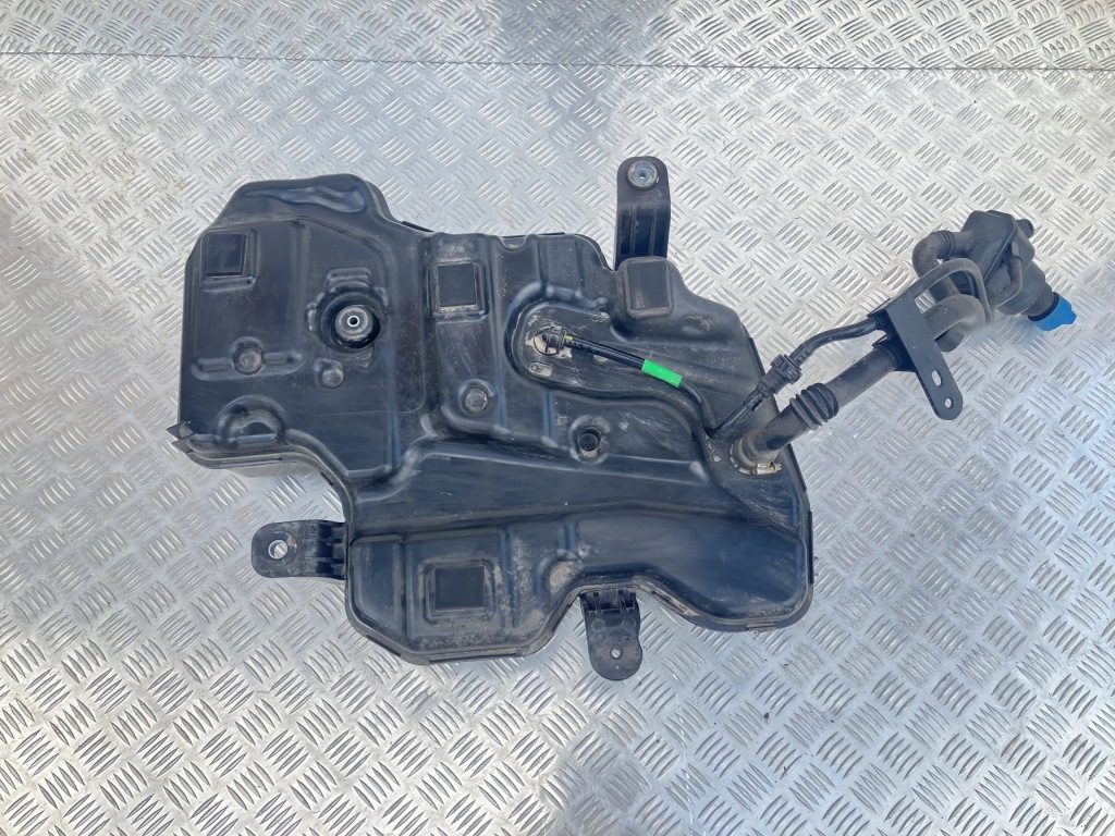 фото №1, Бак adblue заливная горловина bmw 1 f40 1.5 d