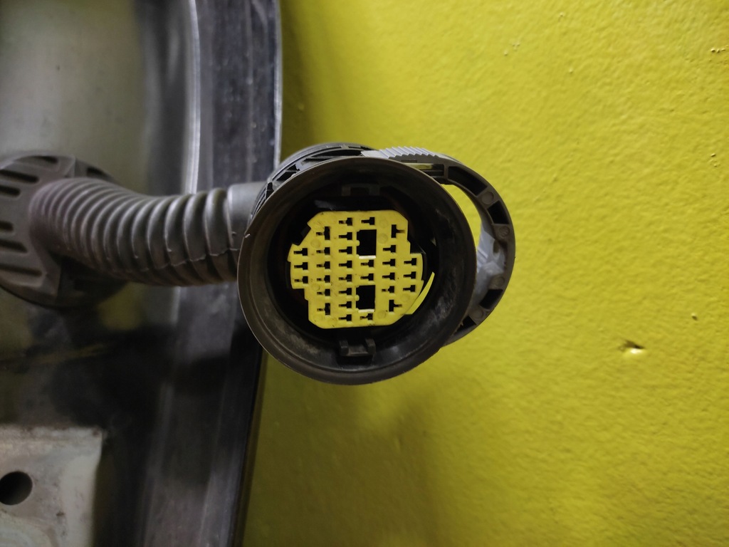 фото №13, Citroen c5 iii дверь левый задняя лак ktvd