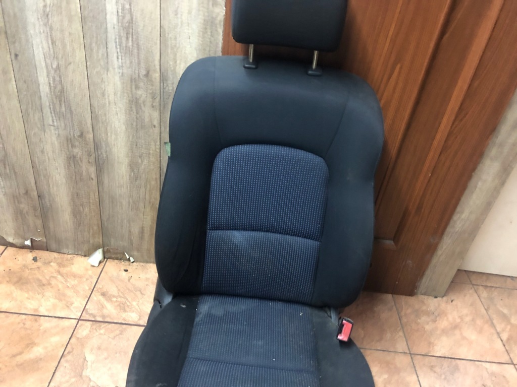 фото №3, Сидіння правий перед mazda 3 05r.