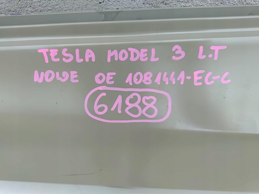 Tesla model 3 3 дверь левое задняя задняя новая  оригинальный номер 6188 Киев