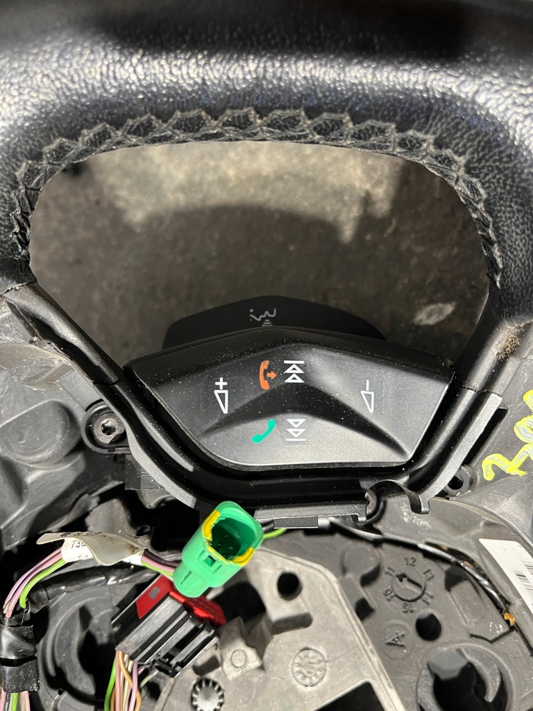 фото №12, 3 ford c-max kuga mk2 focus mk3 воздуховод кожа