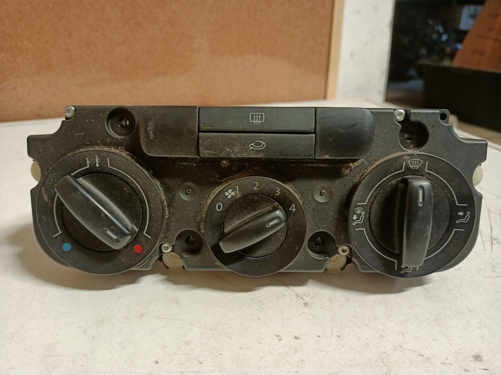 фото №1, Панель обдув vw caddy iii 1k0819047ap