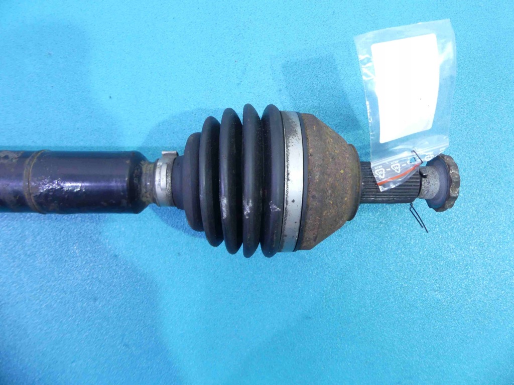 фото №2, Приводной вал правая skoda fabia iii 14-18 1.4 tdi механическая коробка передач
