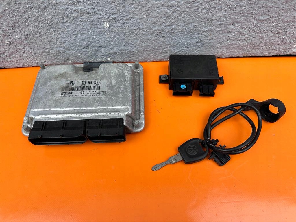 фото №1, Vw t4 lift 2,5 tdi 102 km acv 074906018c набор стартовый