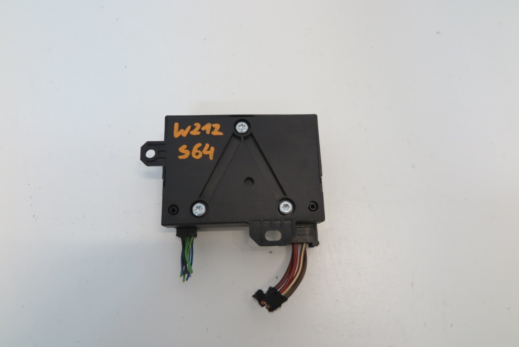 фото №1, Модуль насоса топлива mercedes w204 w212 2129003408