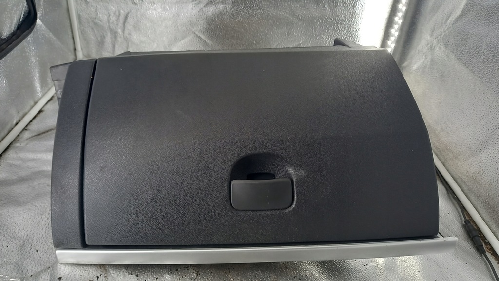 фото №1, Бардачок пассажира renault clio iii 07r 1.2b